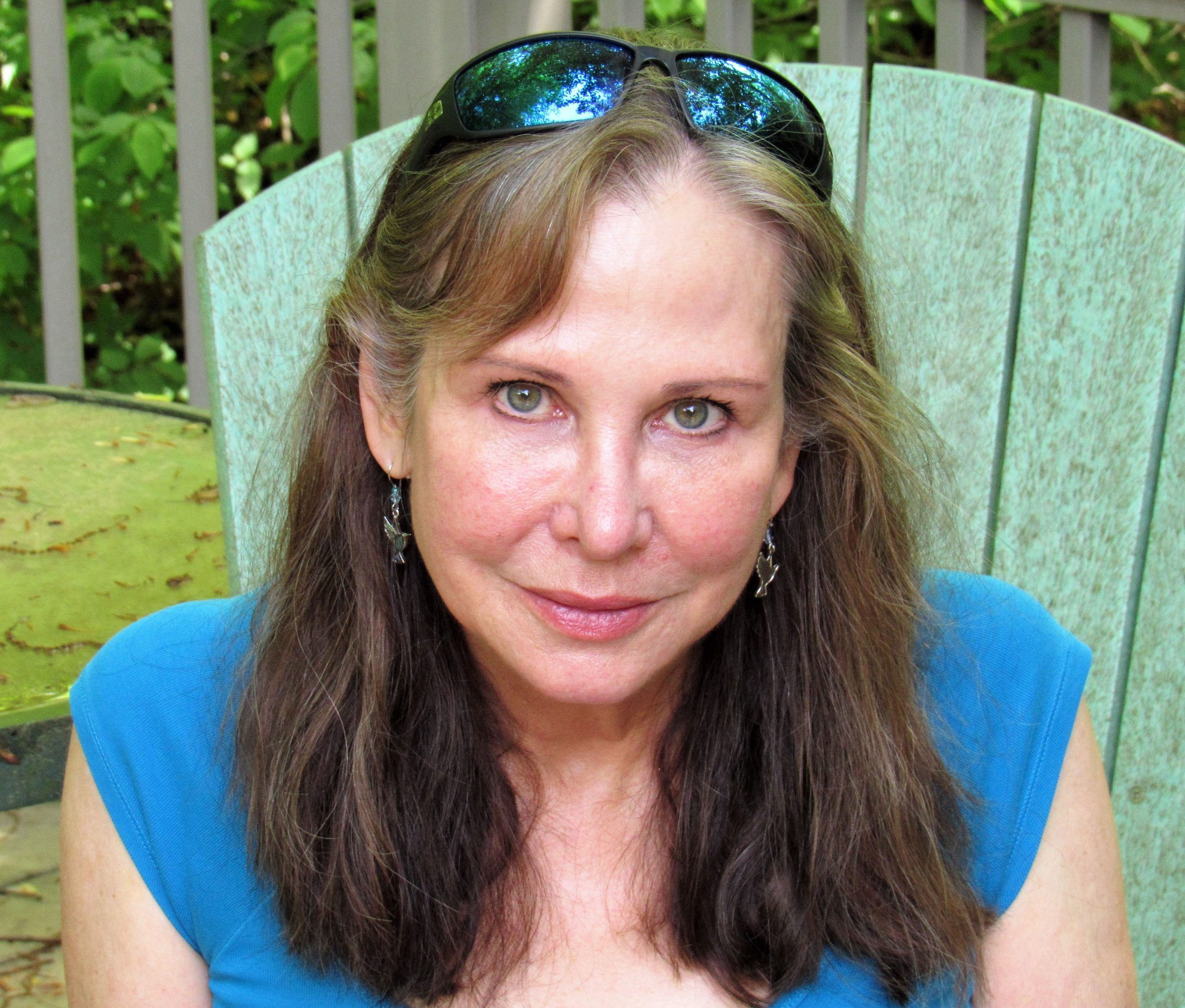 3 poemas de Ann Christine Tabaka, poeta estadounidense.