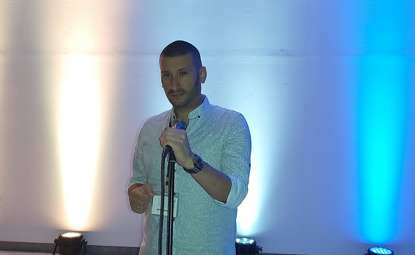 3 poemas de Igor Krajchev, poeta macedonio