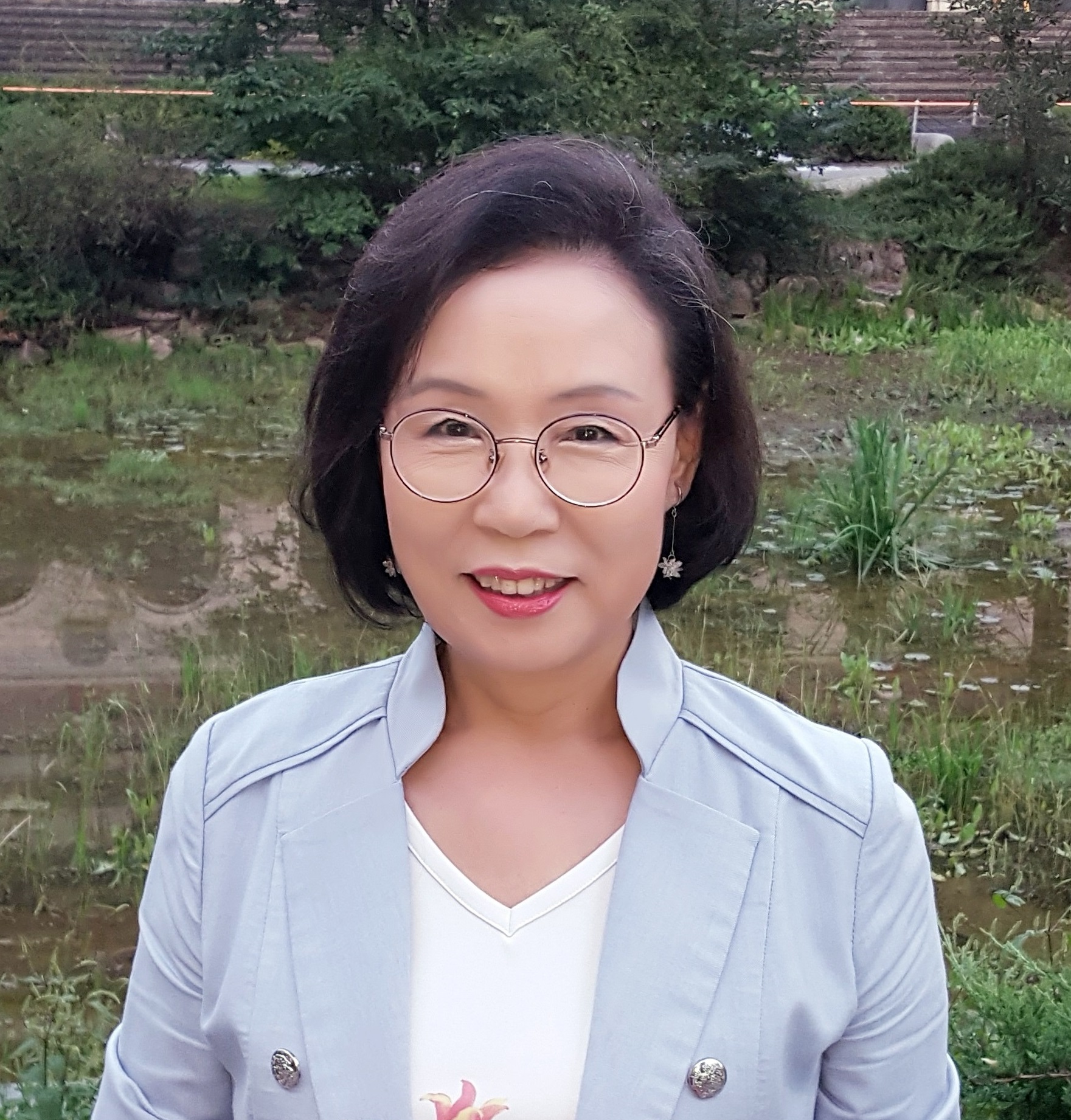 3 Poemas de Sungrye Han (韓成禮, 한성례), poeta surcoreana