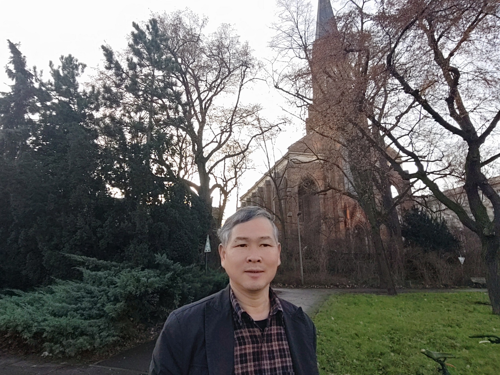 3 Poemas de Kang Byeong-Cheol, poeta surcoreano.