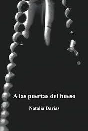  A LAS PUERTAS DEL HUESO, de Natalia Darias